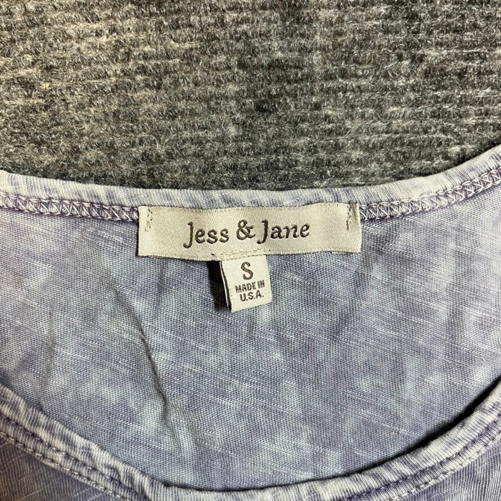 Jess & Jane Womens Small Purple Mineral Wash Floral Butterfly Asymmetrical Top - Picture 2 of 8